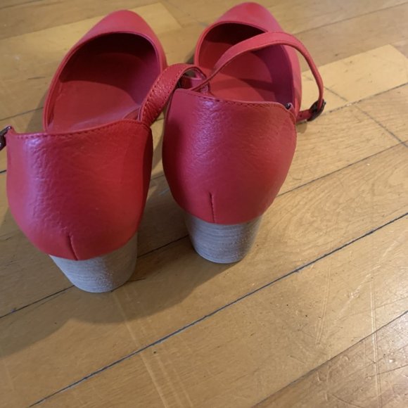 Red Women Heel Shoes 40 - US 8.5 - Picture 3 of 4